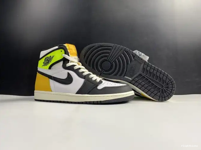 1 JORDAN RETRO 'VOLT AIR GOLD' OG HIGH 555088-118 0510